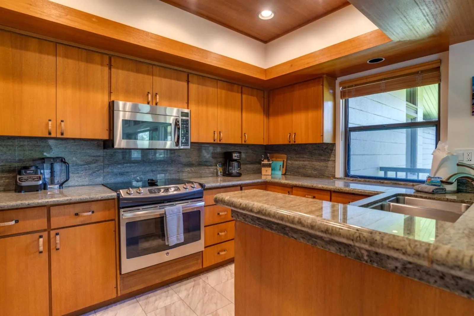 Kbm Resorts Free Car Kapalua Ridge Villas Krv-724 Ocean View New Furniture Ac Kaanapali